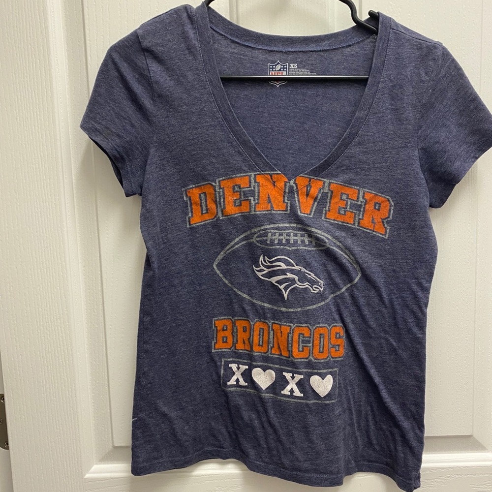 **LAST CHANCE** DENVER BRONCOS V-NECK SHIRT - Picture 2 of 3